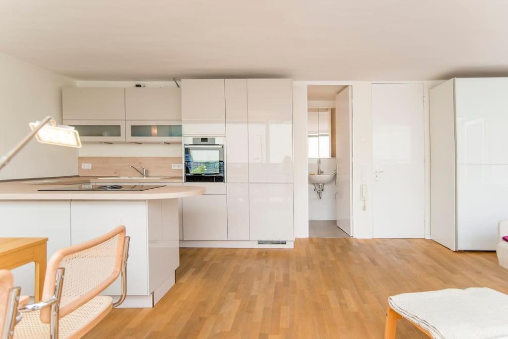 Modernes, Sonniges Appartement Im Herzen Von Duesseldorf Εξωτερικό φωτογραφία